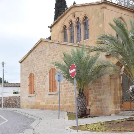Peris Hill Villa Peristerona (Nicosia)