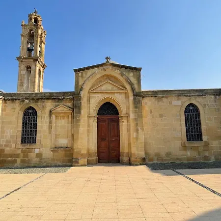 Peris Hill * Peristerona (Nicosia)