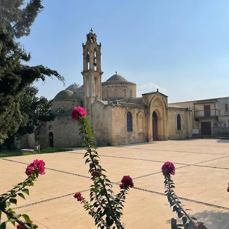 Peris Hill * Peristerona (Nicosia)